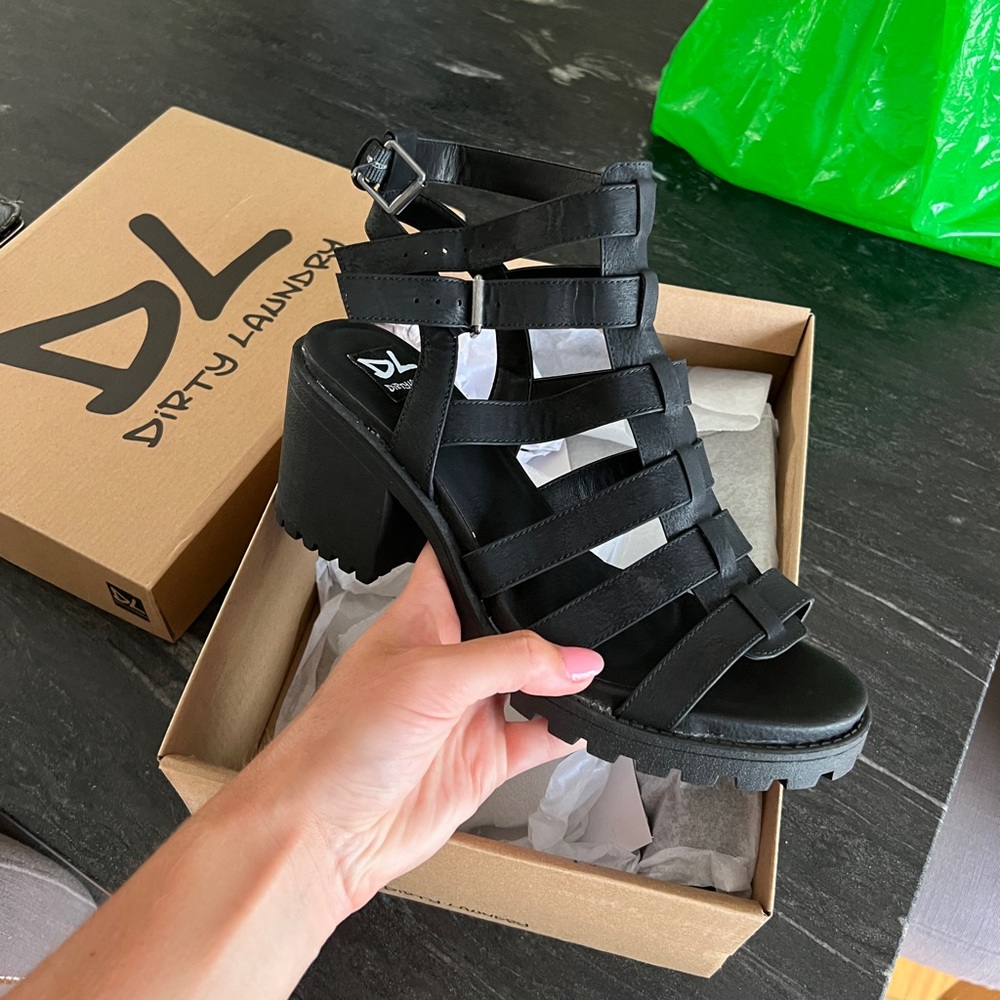 Brand new dirty laundry wedges